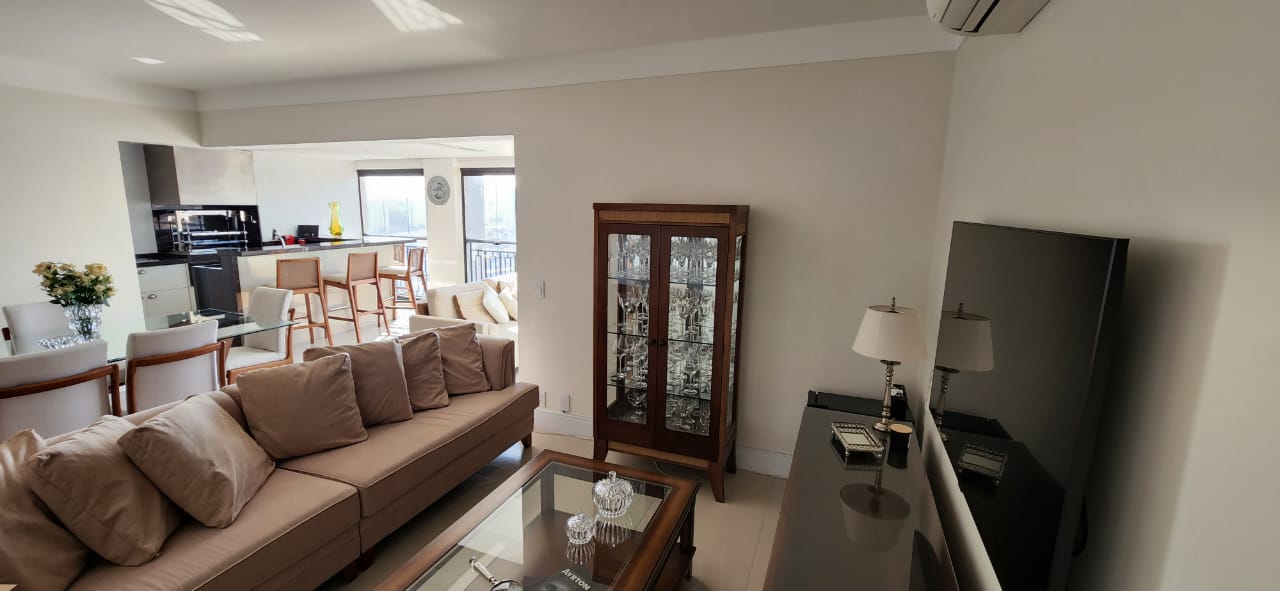 Apartamento de alto padrão no Bosque da Saúde